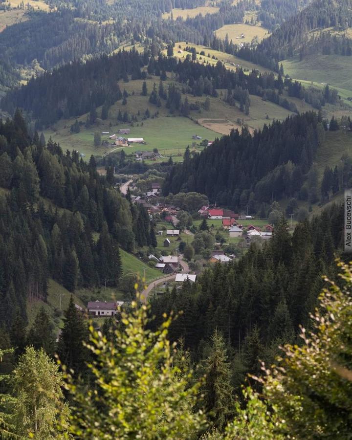 Pensiunea Roua Diminetilor Rusca  Exterior foto