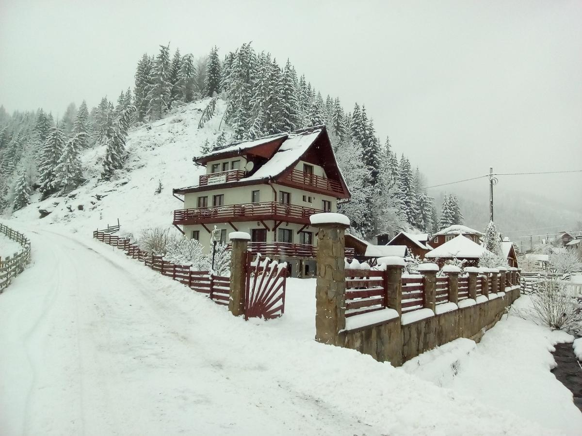 Pensiunea Roua Diminetilor Rusca  Exterior foto
